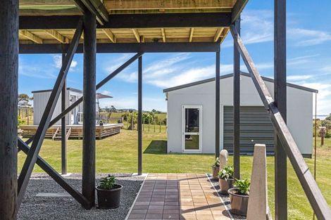 Photo of property in 499 Grahams Beach Road, Manukau Heads, Waiuku, 2684