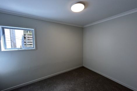 Photo of property in 7 Shearwater Rise, Rothesay Bay, Auckland, 0630
