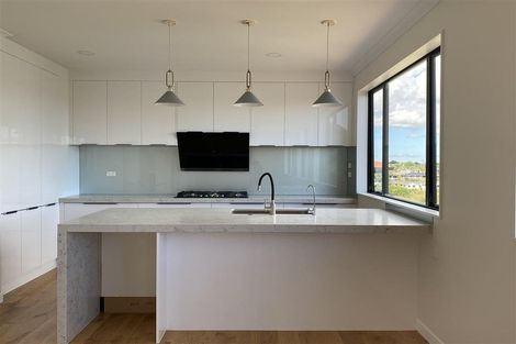 Photo of property in 16a Venus Place, Half Moon Bay, Auckland, 2012