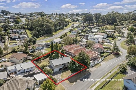 Photo of property in 4 Buisson Glade, West Harbour, Auckland, 0618