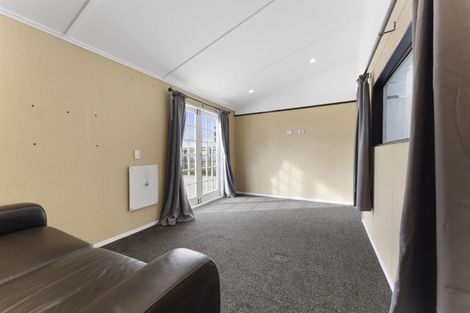 Photo of property in 2 Fagan Street, Sanson, 4817