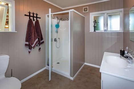 Photo of property in 127 Mckellar Place, Whangamata, 3620