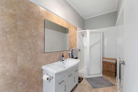 Photo of property in 58 Durham Street, Picton, 7220