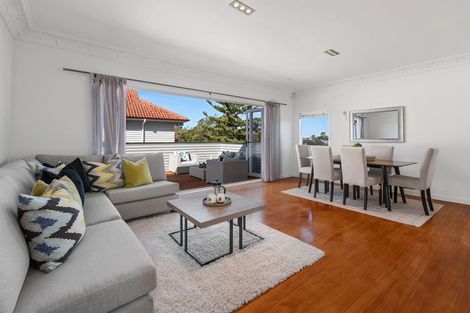 Photo of property in 4 The Esplanade, Campbells Bay, Auckland, 0630