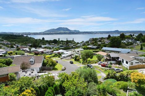 Photo of property in 33 Shera Street, Acacia Bay, Taupo, 3330