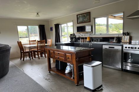 Photo of property in 334 Dannevirke Weber Road, Dannevirke, 4971