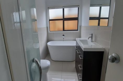 Photo of property in 29 Riverstone Drive, Riverstone Terraces, Upper Hutt, 5018