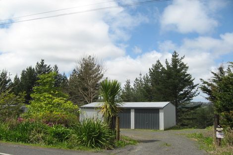 Photo of property in 62 Bethells Road, Waitakere, Henderson, 0782