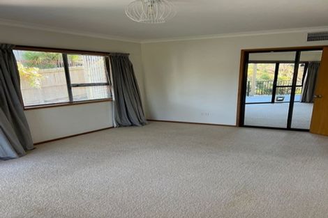 Photo of property in 9 Poaka Place, Beach Haven, Auckland, 0626