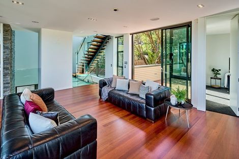 Photo of property in 24d Mandalay Terrace, Khandallah, Wellington, 6035