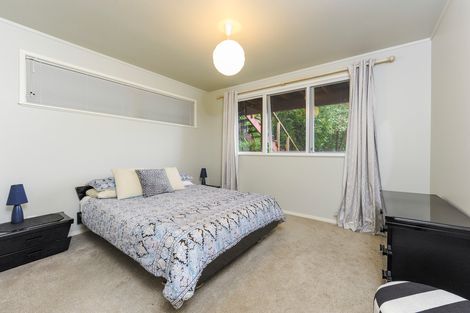 Photo of property in 12 De Val Drive, Titirangi, Auckland, 0604