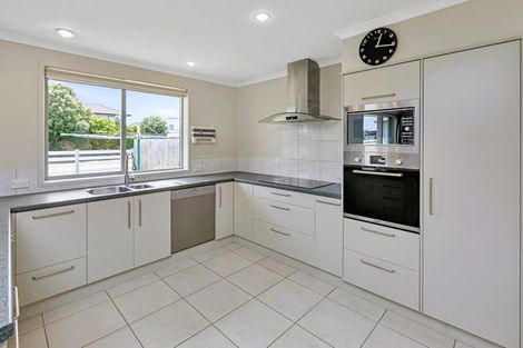 Photo of property in 20 Sando Way, One Tree Point, 0118