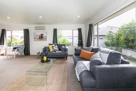 Photo of property in 28 Russell Robertson Drive, Havelock North, 4130