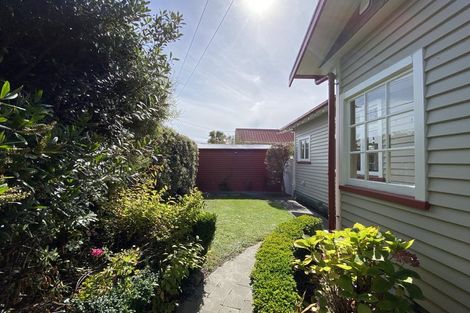 Photo of property in 12 Packe Street, Edgeware, Christchurch, 8013