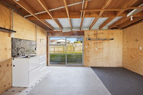 Photo of property in 128 Pikarere Street, Titahi Bay, Porirua, 5022