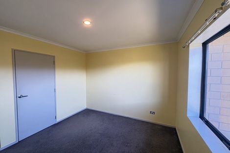 Photo of property in 53 Makora Road, Massey, Auckland, 0614