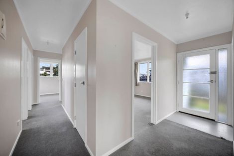 Photo of property in 40 Marama Crescent, Spotswood, New Plymouth, 4310