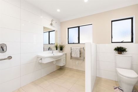 Photo of property in 1/25 Rathgar Road, Henderson, Auckland, 0610