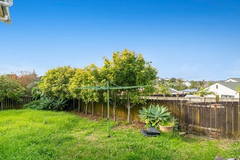 Photo of property in 24 Jean Place, Stanmore Bay, Whangaparaoa, 0932