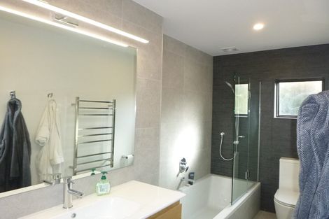 Photo of property in 31 Waimana Avenue, Northcote Point, Auckland, 0627