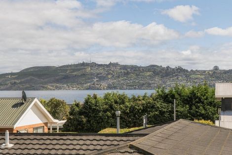 Photo of property in 4 Pipi Street, Two Mile Bay, Taupo, 3330