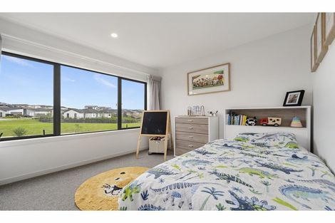 Photo of property in 2/46 Jane Maree Road, Kumeu, 0810