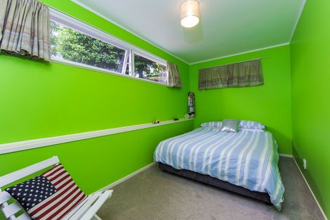 Photo of property in 12 De Val Drive, Titirangi, Auckland, 0604