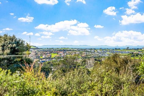 Photo of property in 1119a Whangaparaoa Road, Tindalls Beach, Whangaparaoa, 0930