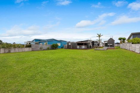 Photo of property in 102 Mahoe Place, Matarangi, Whitianga, 3592