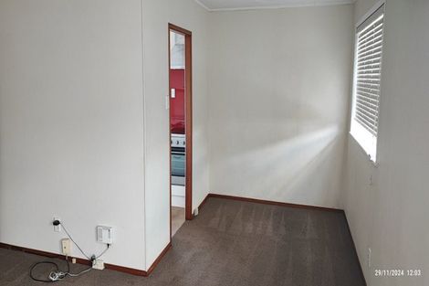 Photo of property in 3/1 Tomintoul Place, Highland Park, Auckland, 2010