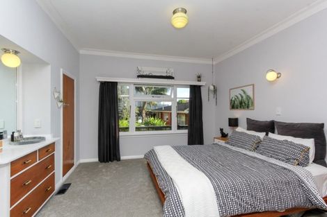 Photo of property in 211 Powderham Street, New Plymouth, 4310
