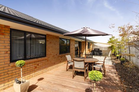 Photo of property in 23 Walnut Grove, Kelvin Grove, Palmerston North, 4414