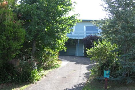 Photo of property in 8 Beacon Avenue, Campbells Bay, Auckland, 0630