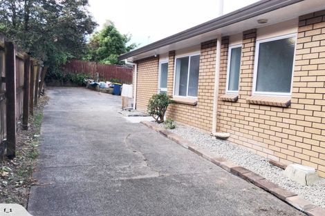 Photo of property in 11 Kearney Place, Massey, Auckland, 0614