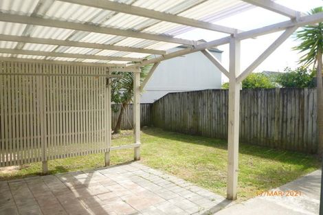 Photo of property in 19 Stephen Avenue, Henderson, Auckland, 0610