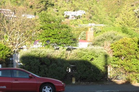 Photo of property in 11 Oroua Street, Eastbourne, Lower Hutt, 5013