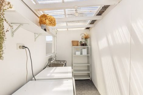 Photo of property in 131 Lemon Street, New Plymouth, 4312