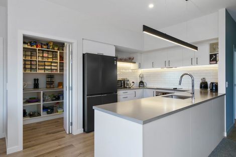 Photo of property in 13 Webber Street, Cambridge, 3434