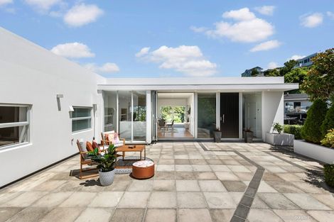 Photo of property in 16 Rama Crescent, Khandallah, Wellington, 6035