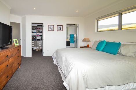 Photo of property in 66 Grandvista Drive, Green Island, Dunedin, 9018