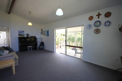 Photo of property in 1 Pitkethley Circle, Pauanui, Hikuai, 3579