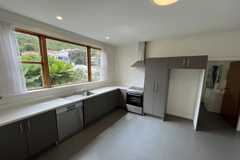 Photo of property in 24 Lawrence Street, Newtown, Wellington, 6021