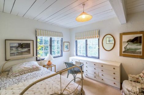 Photo of property in 1 Kohutuhutu Road, Raumati Beach, Paraparaumu, 5032