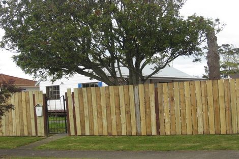 Photo of property in 6 Funnell Place, Manurewa, Auckland, 2102