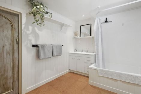 Photo of property in 35 Brownville Crescent, Maori Hill, Dunedin, 9010