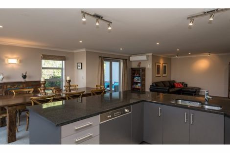 Photo of property in 28 Ruahine Place, Parklands, Christchurch, 8083