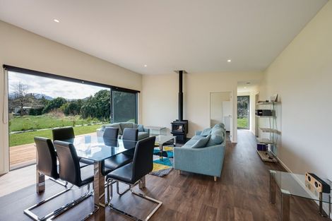 Photo of property in 11 Old Dairy Close, Glenorchy, 9372