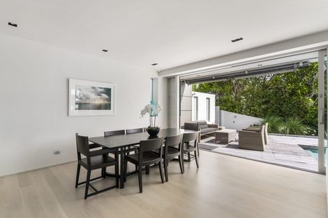 Photo of property in 11a Bournemouth Terrace, Murrays Bay, Auckland, 0630