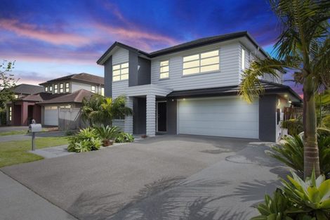 Photo of property in 17 Turnberry Drive, Wattle Downs, Auckland, 2103