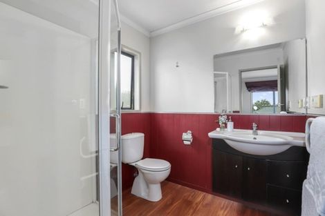 Photo of property in 15 Southworth Place, Grandview Heights, Hamilton, 3200